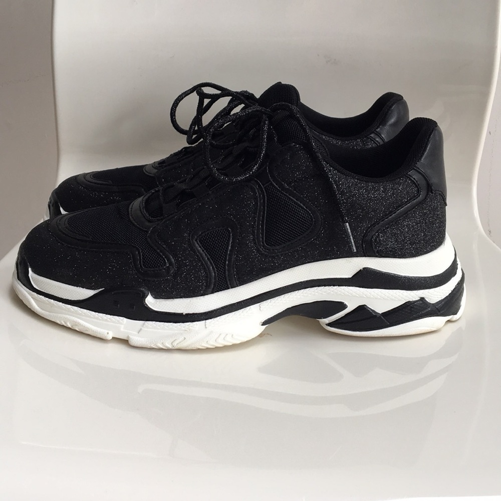 Sole society retro snickers size 9
